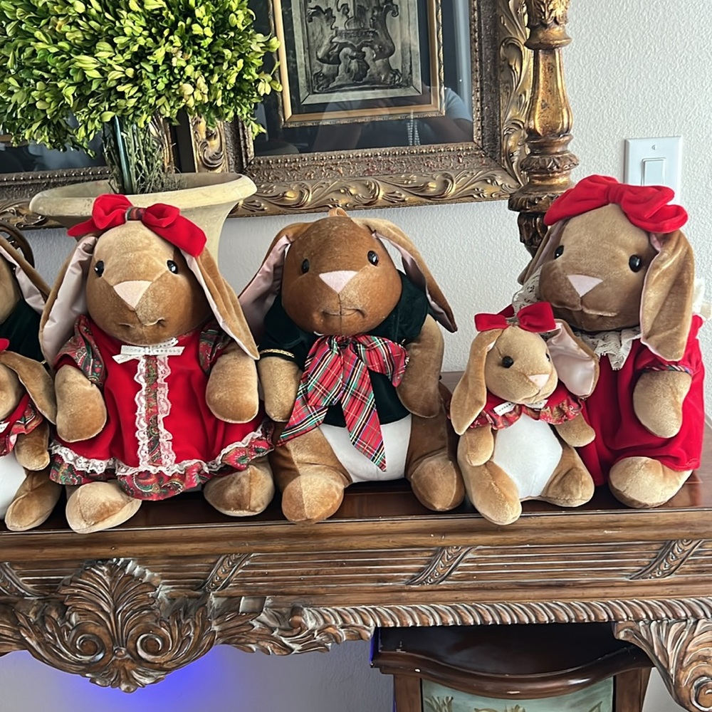 Christmas Bunnies 🐰 - Picture 4 of 5